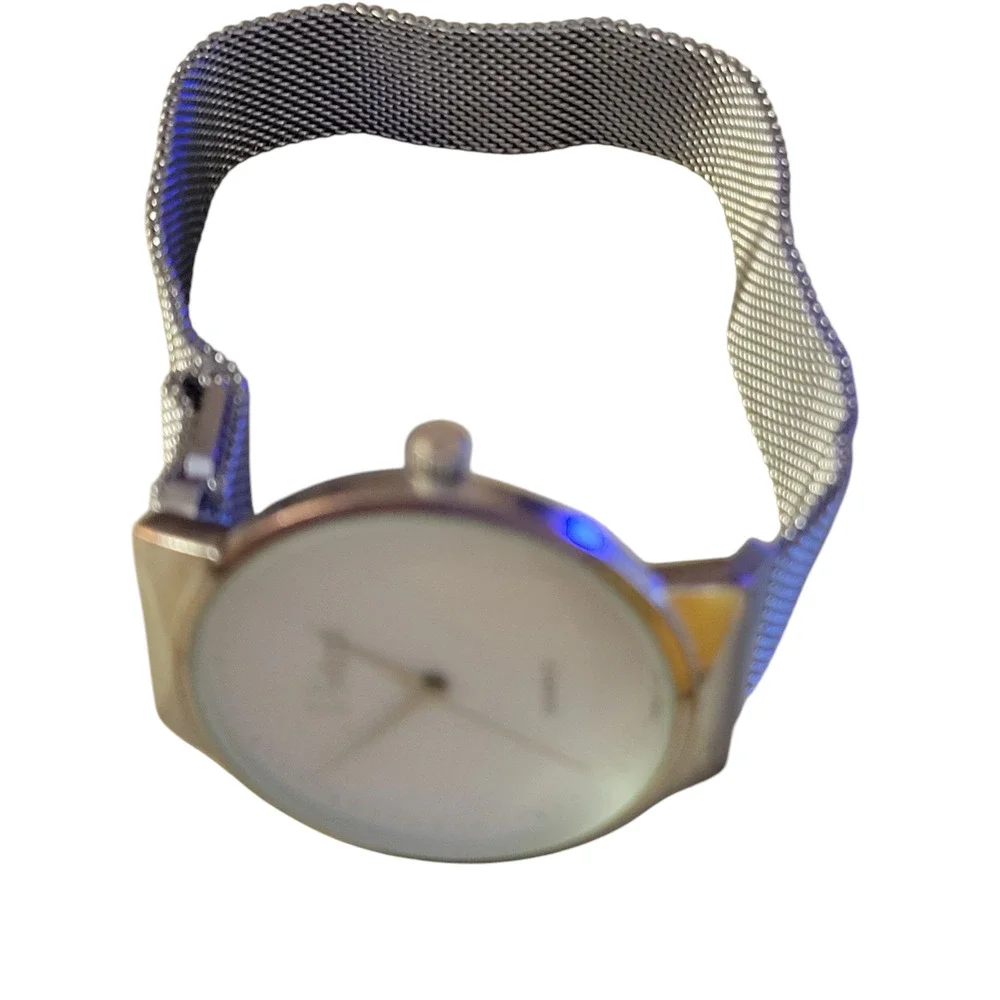 Vivani Ladies Watch 38MM watch face Quartz‎ New Battery Elegant Y2K easy to read